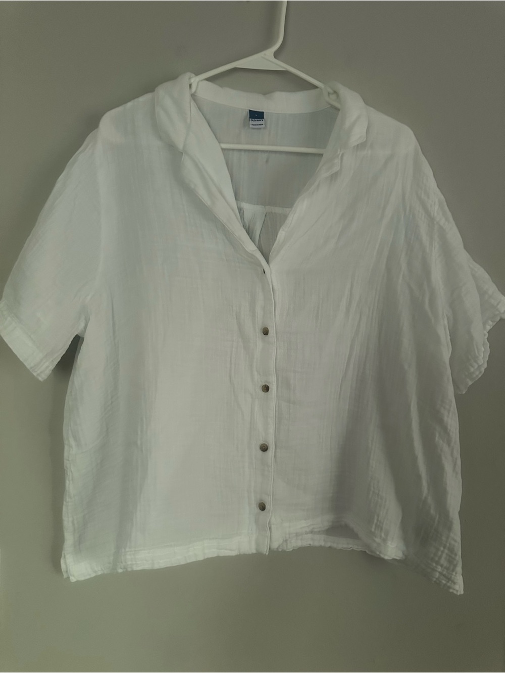 Old Navy Crinkle Gauze Short Sleeve Button-Down Shirt